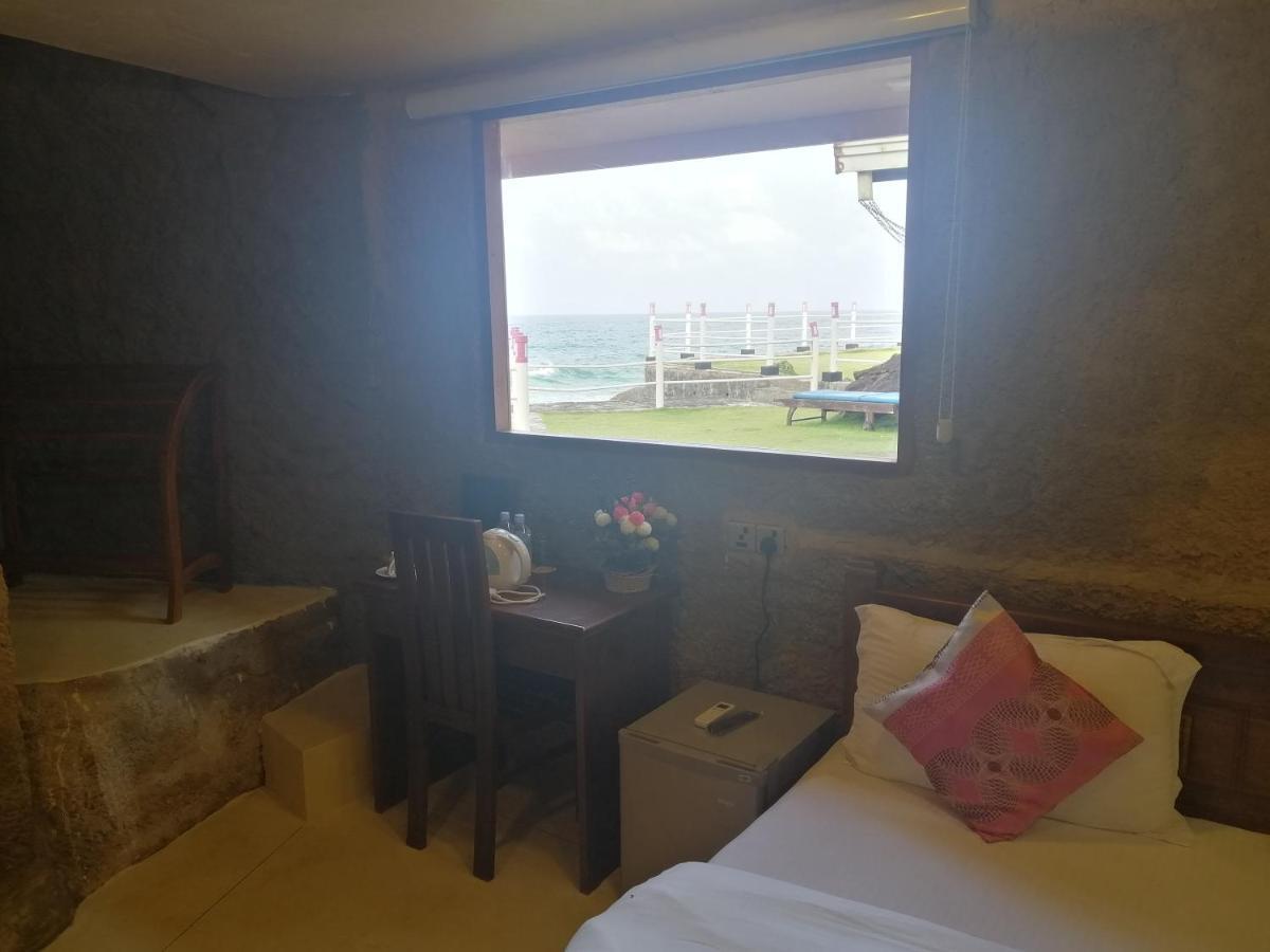 White Villa Resort Ahungalla Exterior photo